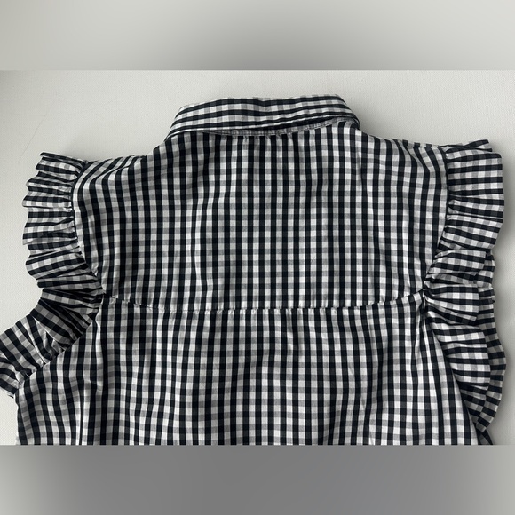 Zara women’s is gingham top with a collared neckline. Size M. - Picture 7 of 7